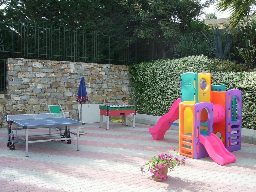 Residence La Carruba Diano Marina Exterior foto