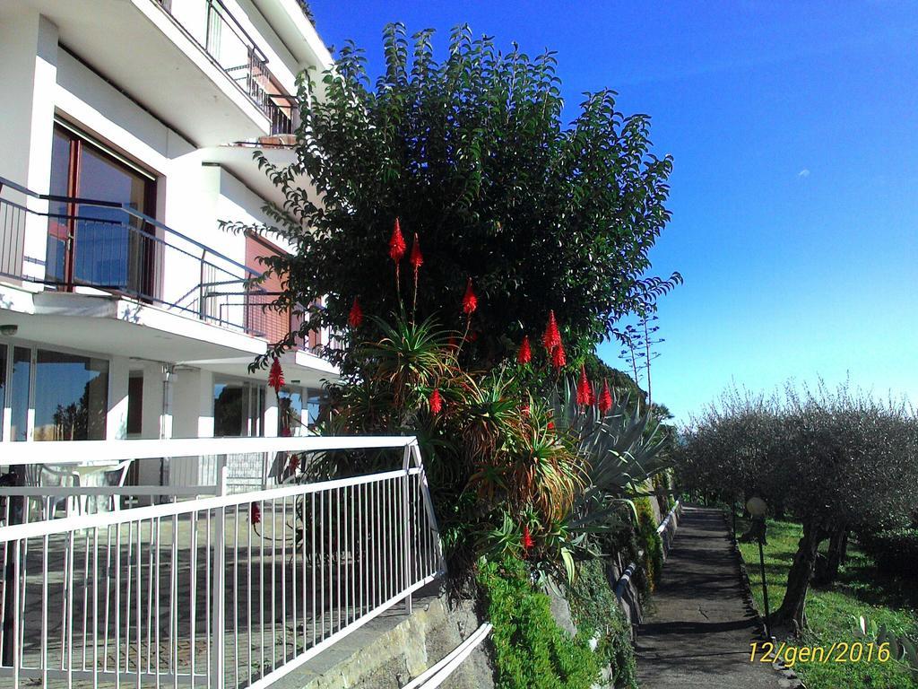 Residence La Carruba Diano Marina Exterior foto